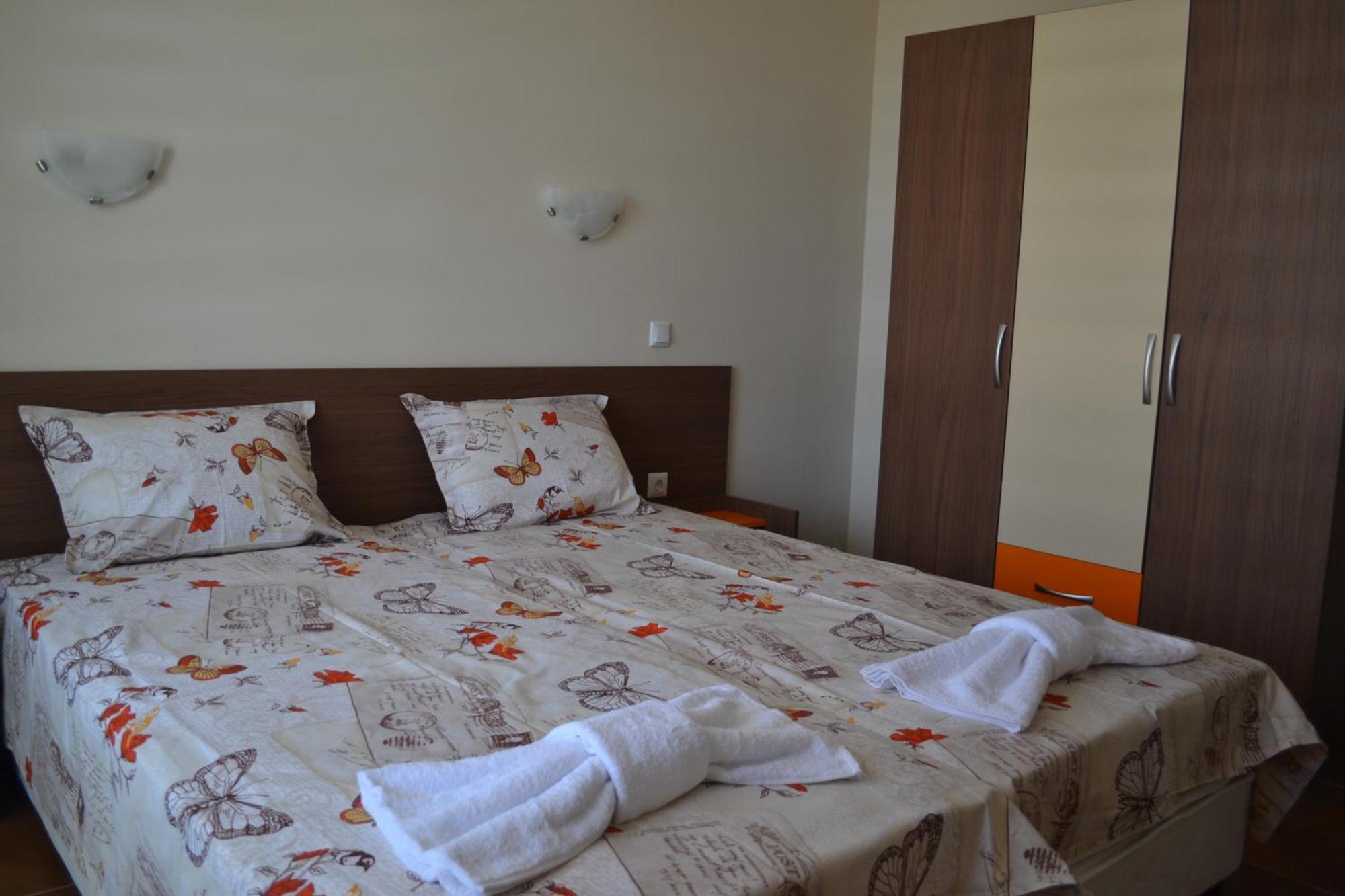 צרבו Апартаменти Кастро/Castro Apartments מראה חיצוני תמונה