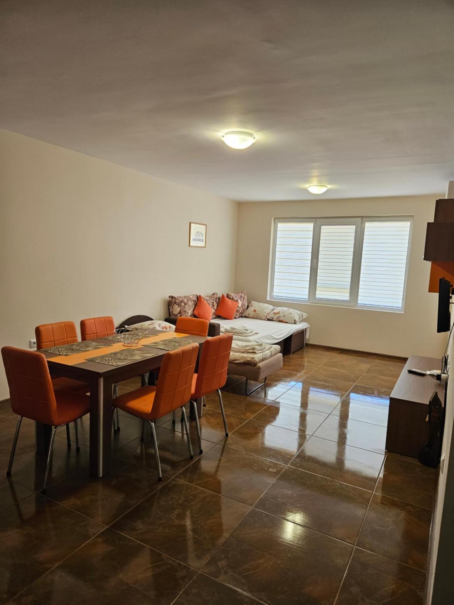 צרבו Апартаменти Кастро/Castro Apartments מראה חיצוני תמונה