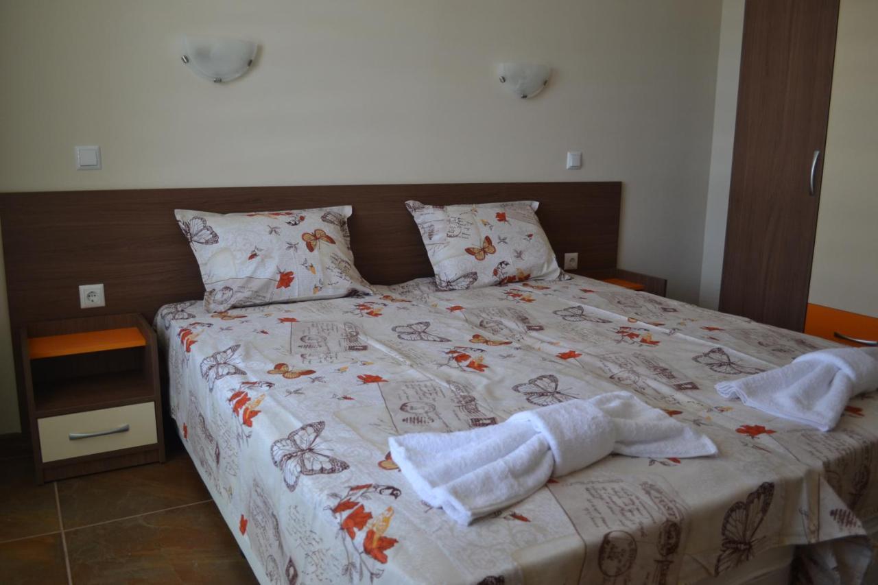 צרבו Апартаменти Кастро/Castro Apartments מראה חיצוני תמונה