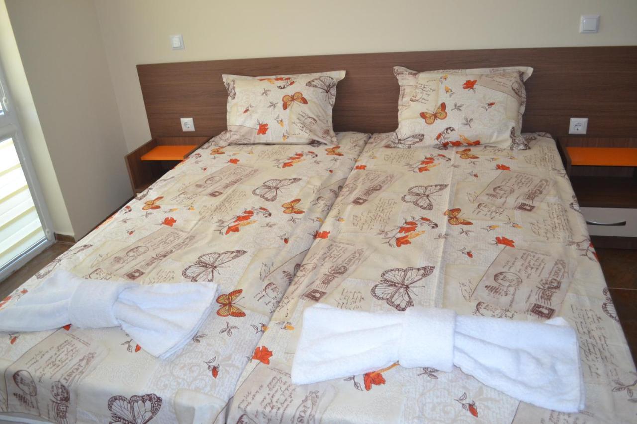 צרבו Апартаменти Кастро/Castro Apartments מראה חיצוני תמונה